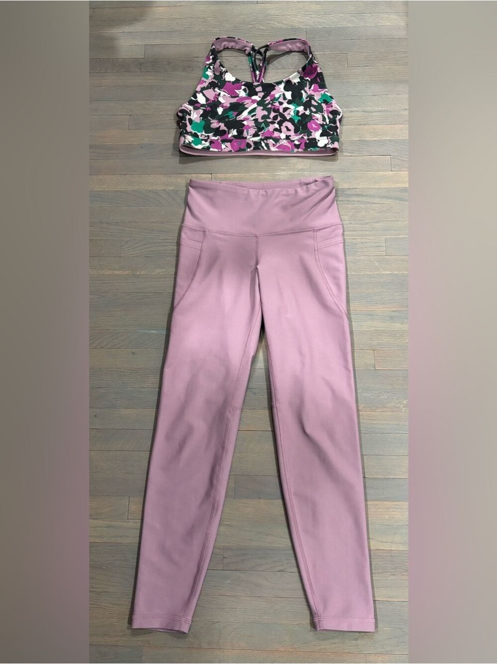833. Old Navy Activewear Set Of Sport Bra And High-Waist Mauve Leggings
